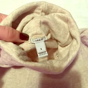 JCrew Super light jcrew turtleneck